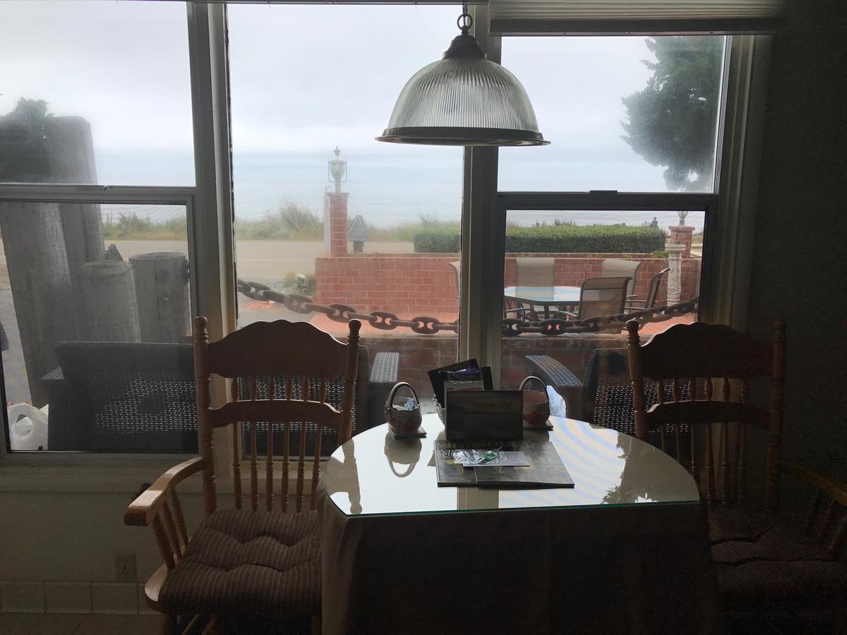 Captain'S Cove Inn Cambria Extérieur photo