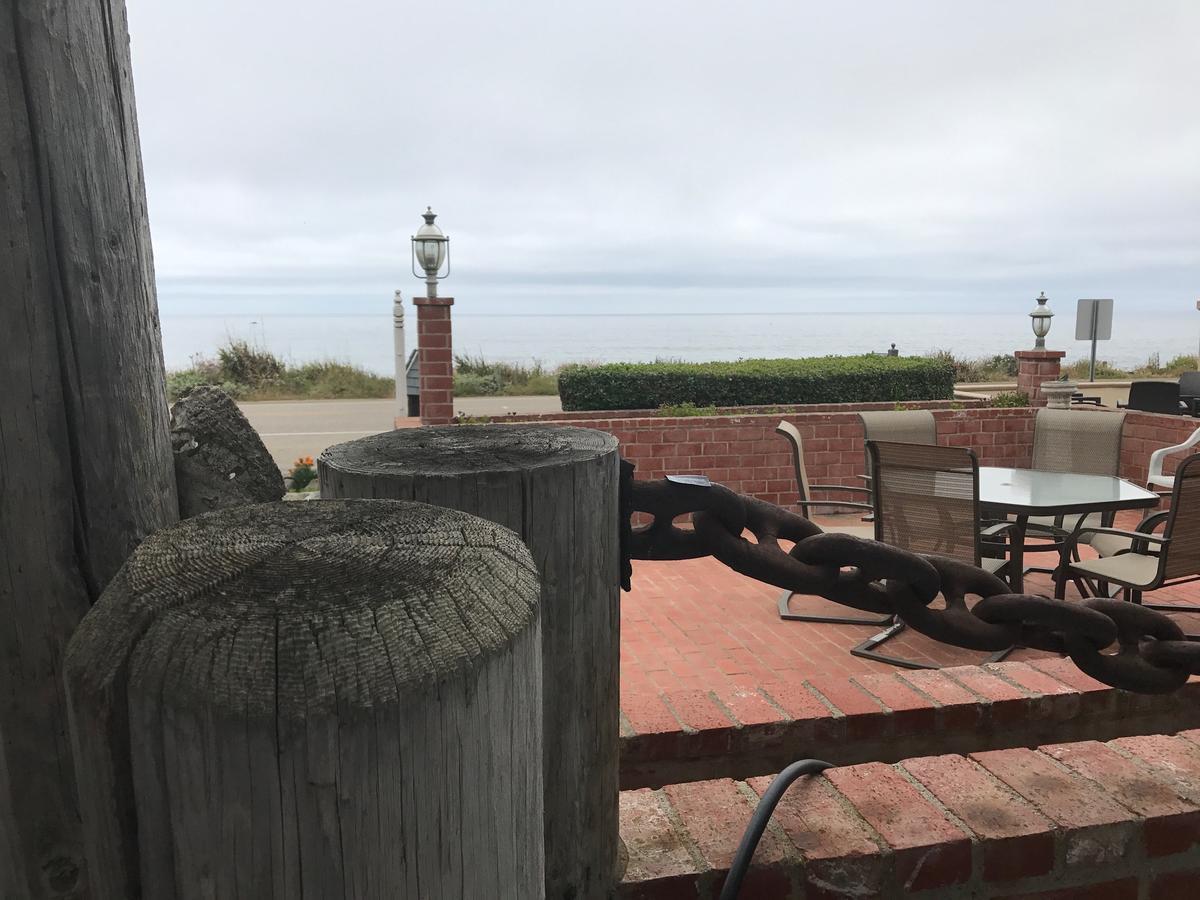Captain'S Cove Inn Cambria Extérieur photo